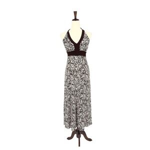 En Focus V-neck Halter Maxi Dress | Medium